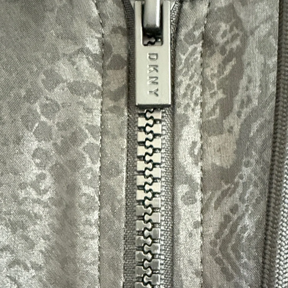 DKNY Sport Black Hooded Zip Jacket – Size Medium - Picture 3 of 6